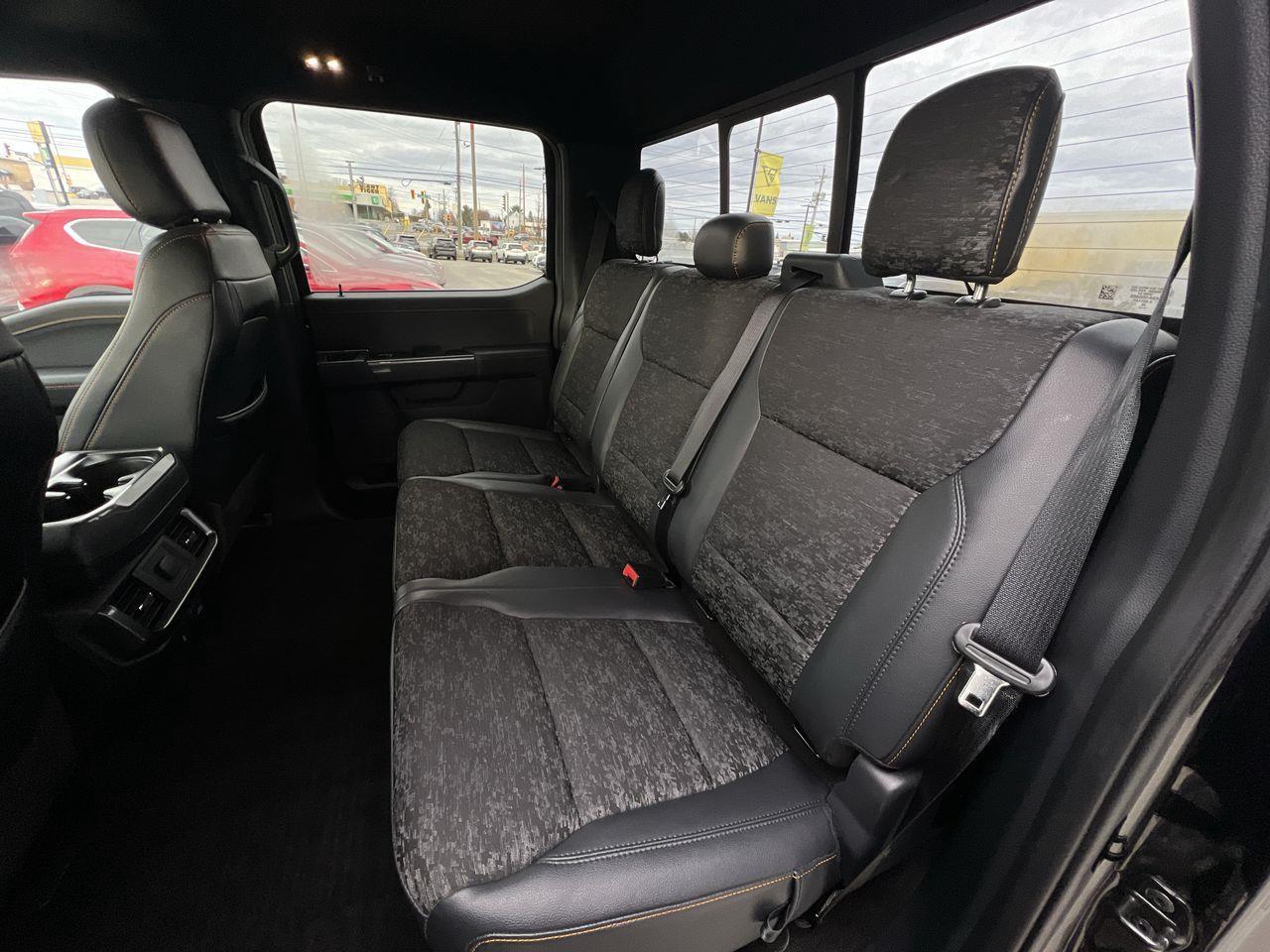 2022 Ford F-150 Tremor 4X4, SIRIUS XM, FRONT HEATED SEATS, BACK UP CAMERA, POWER TRUNKGATE!! Photo