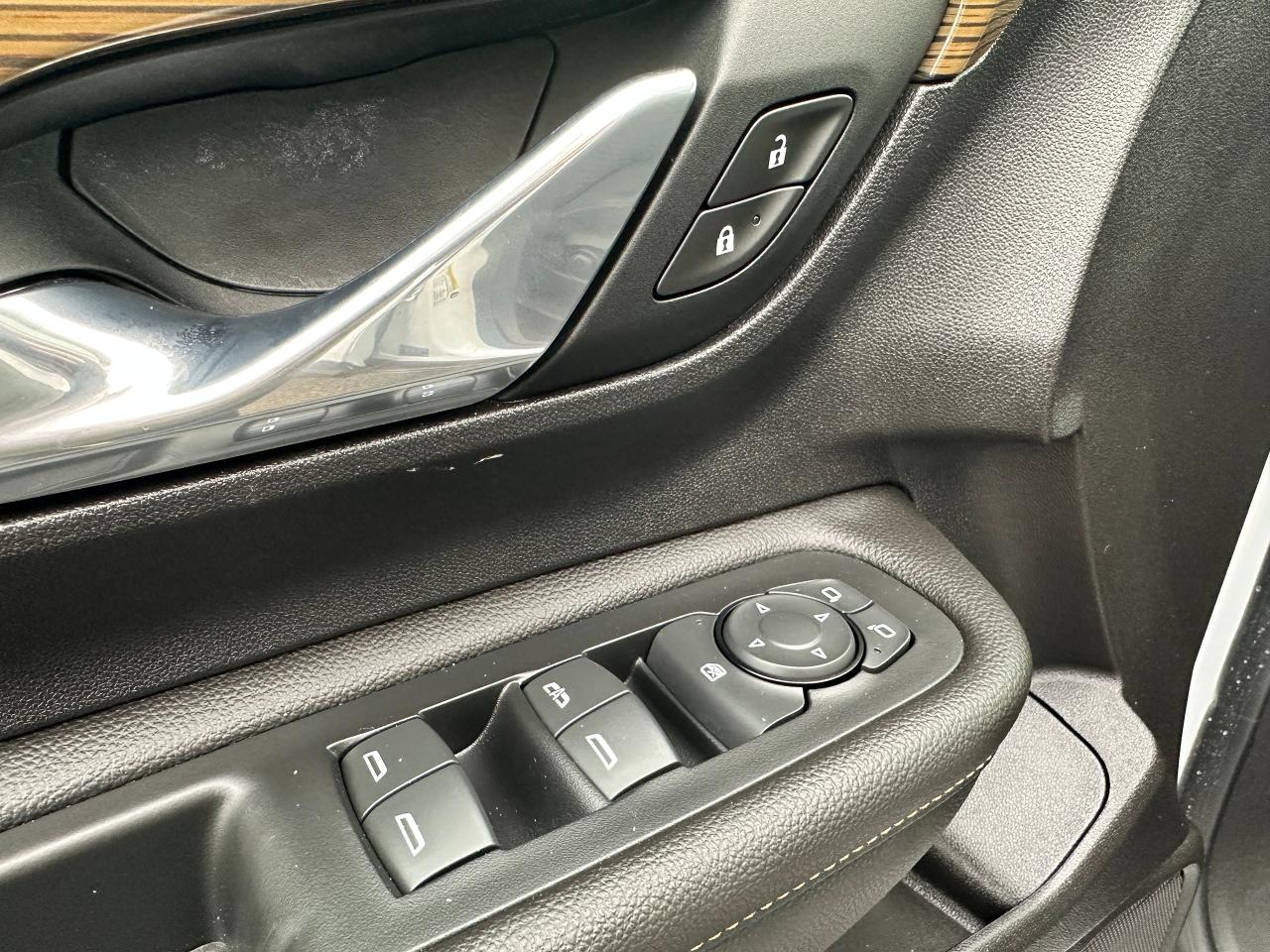 2021 GMC Terrain SLE-ELEV AWD HTD-Cloth Moonroof NAV CarPlay RvCam Photo