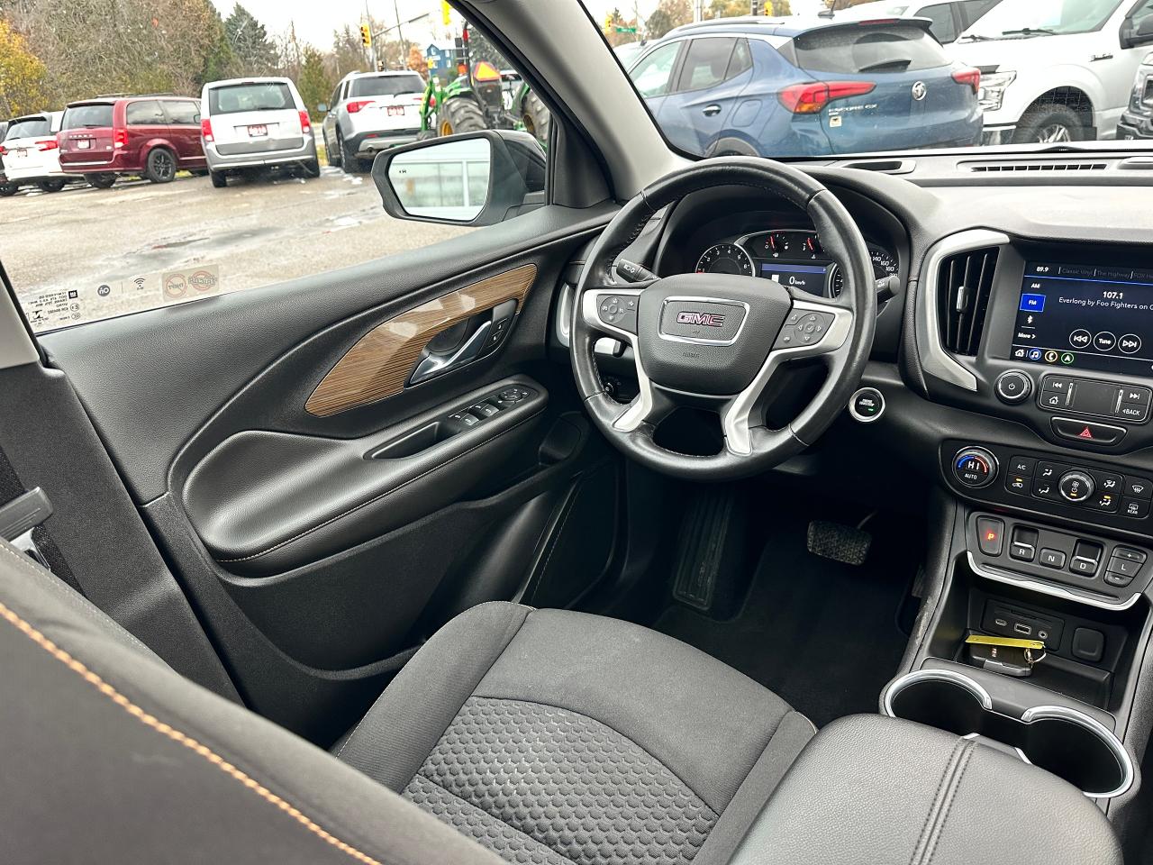 2021 GMC Terrain SLE-ELEV AWD HTD-Cloth Moonroof NAV CarPlay RvCam Photo