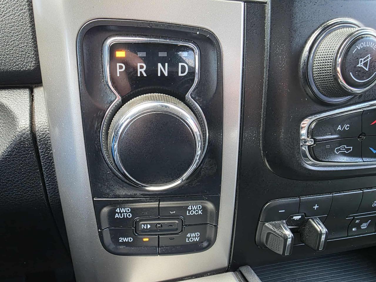 2015 RAM 1500 Big Horn 4WD Crew Cab Photo