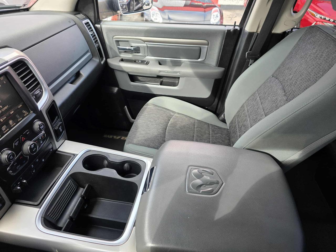 2015 RAM 1500 Big Horn 4WD Crew Cab Photo
