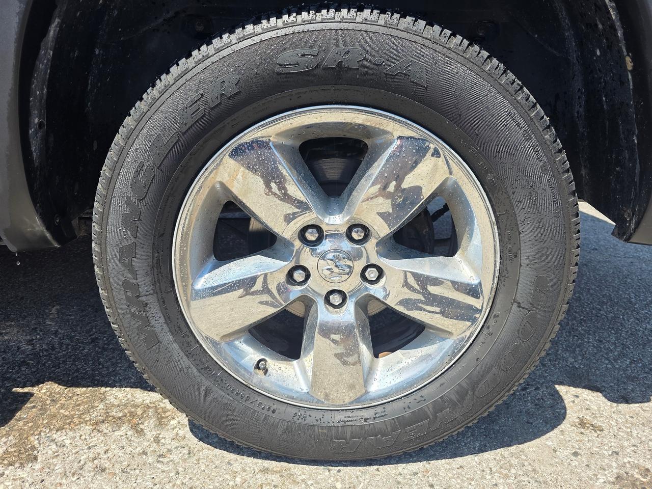 2015 RAM 1500 Big Horn 4WD Crew Cab Photo