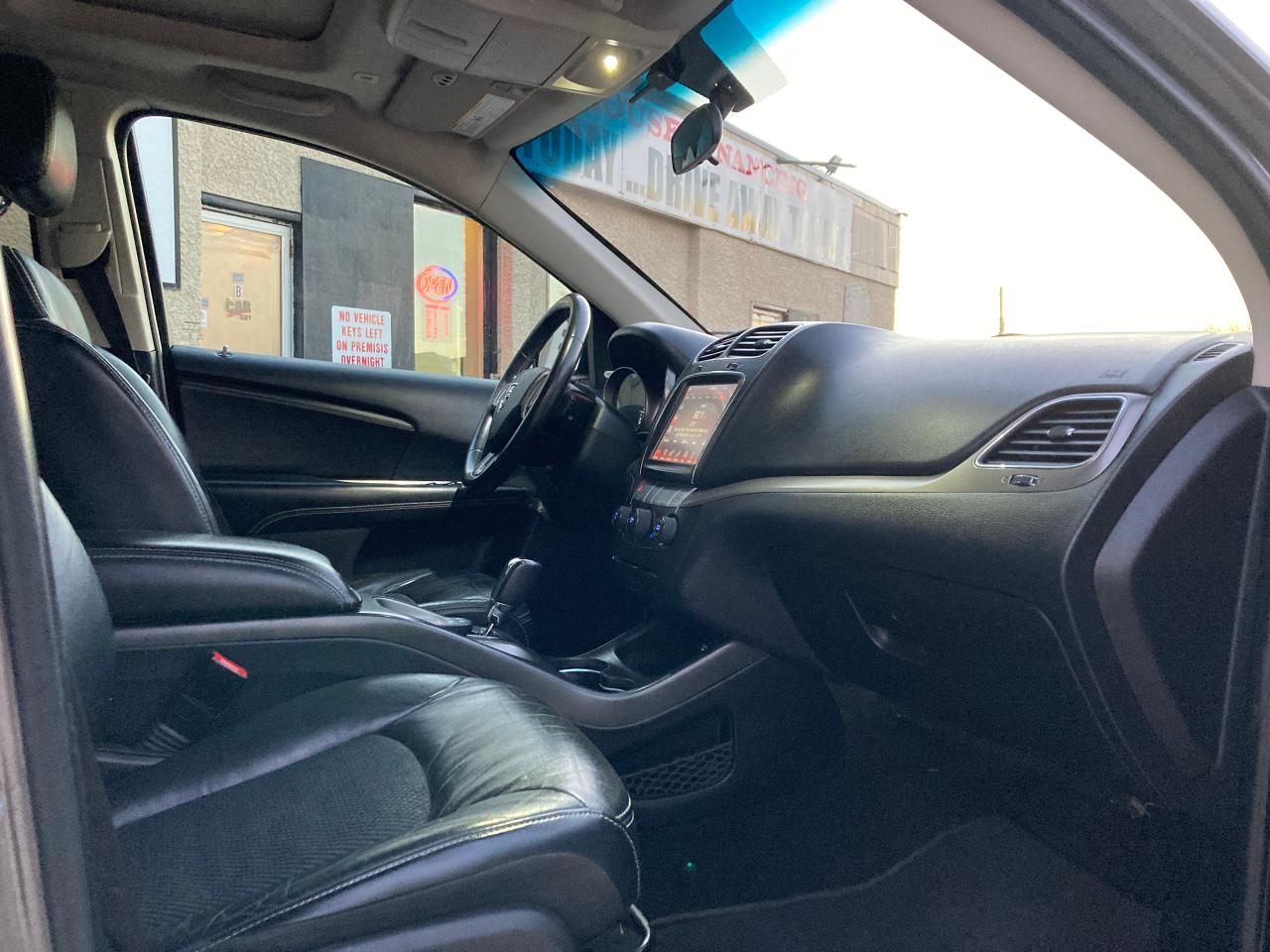 2018 Dodge Journey Crossroad - Photo #9