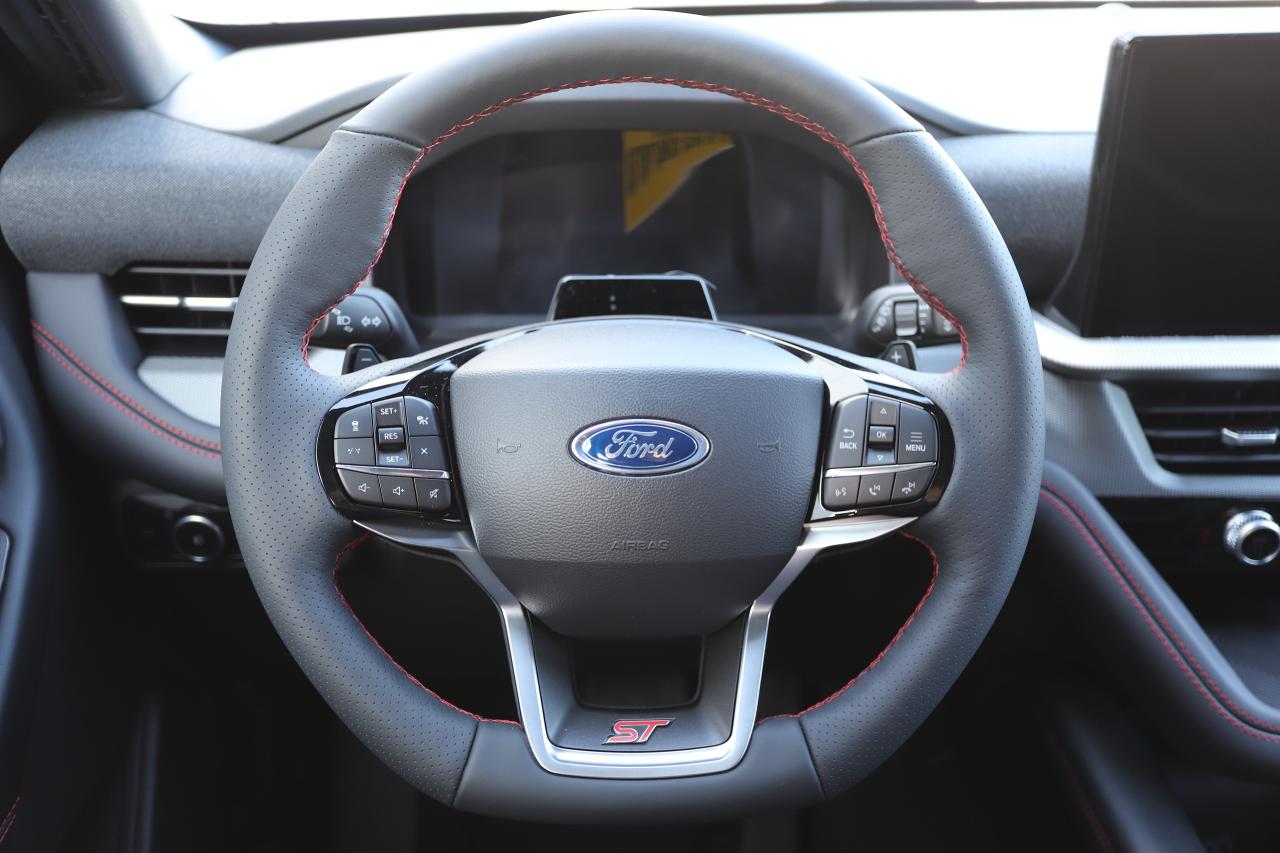 2026 Ford Explorer ST 4WD Photo