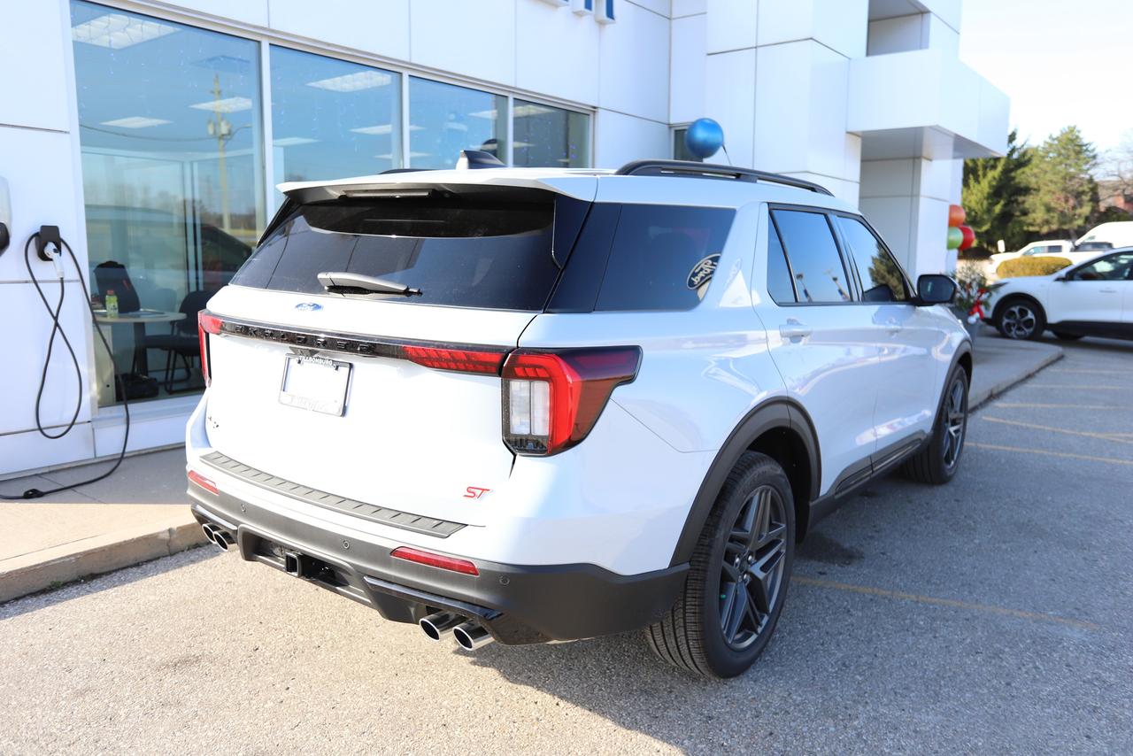 2026 Ford Explorer ST 4WD Photo