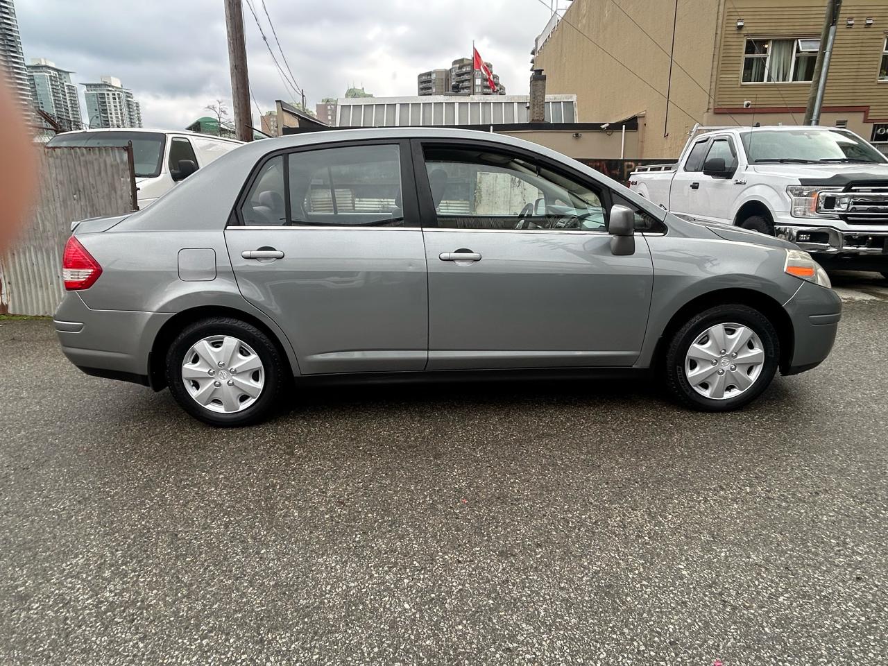 2007 Nissan Versa 1.8 S - Photo #5