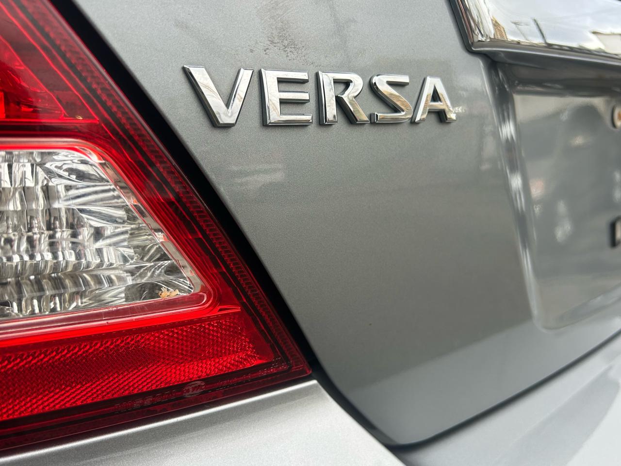 2007 Nissan Versa 1.8 S - Photo #12