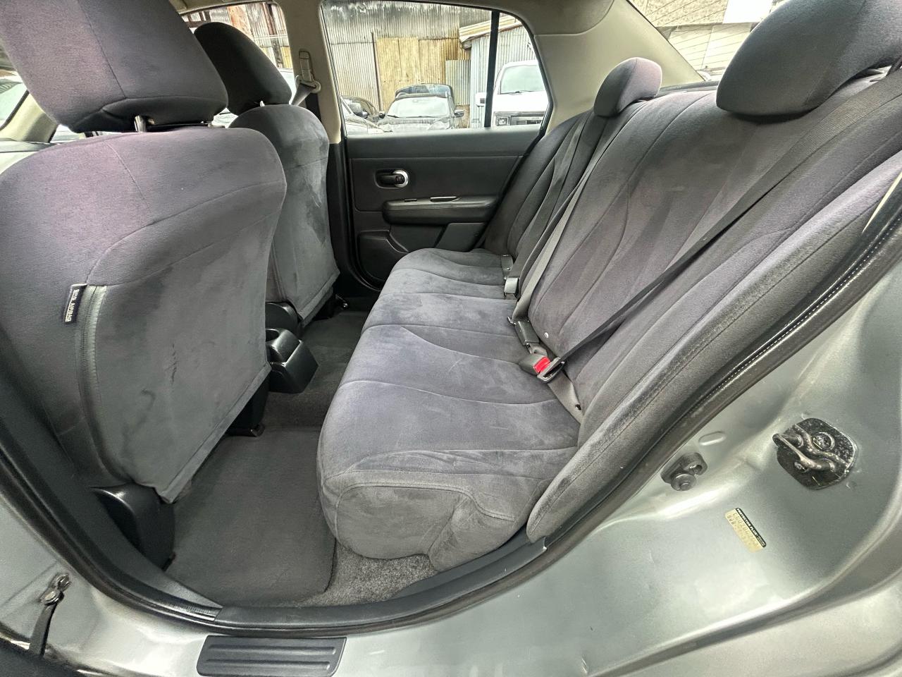 2007 Nissan Versa 1.8 S - Photo #9