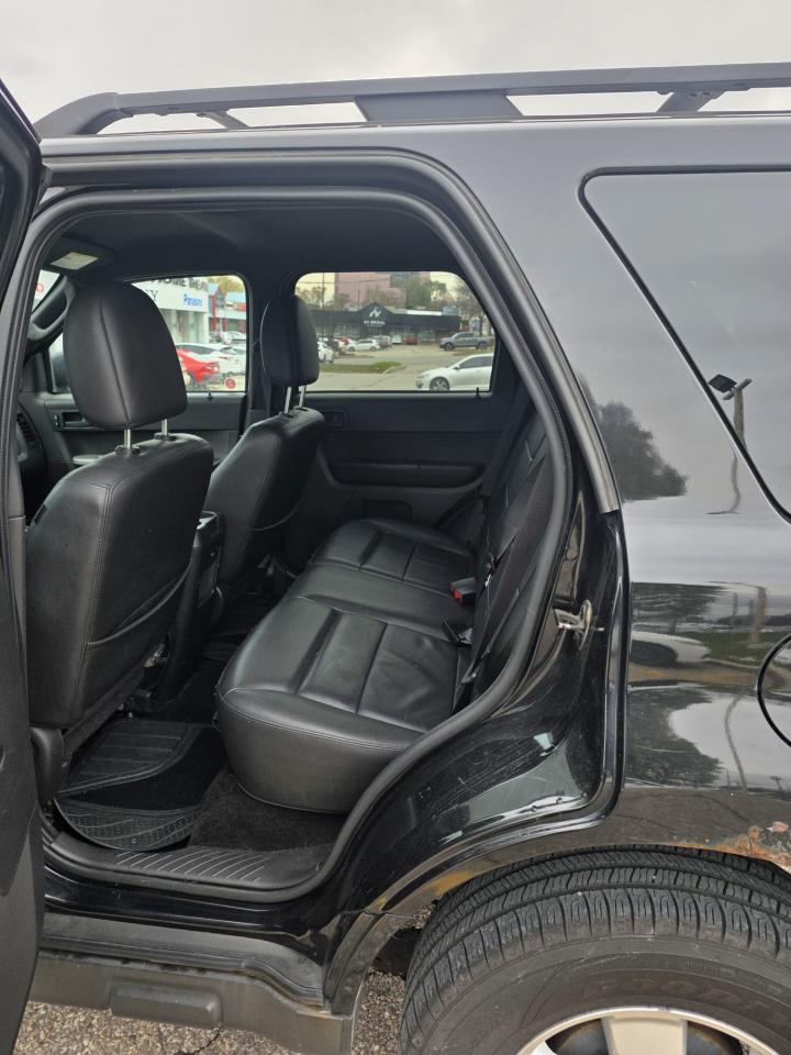 2011 Ford Escape FWD 4DR V6 AUTO XLT - Photo #14