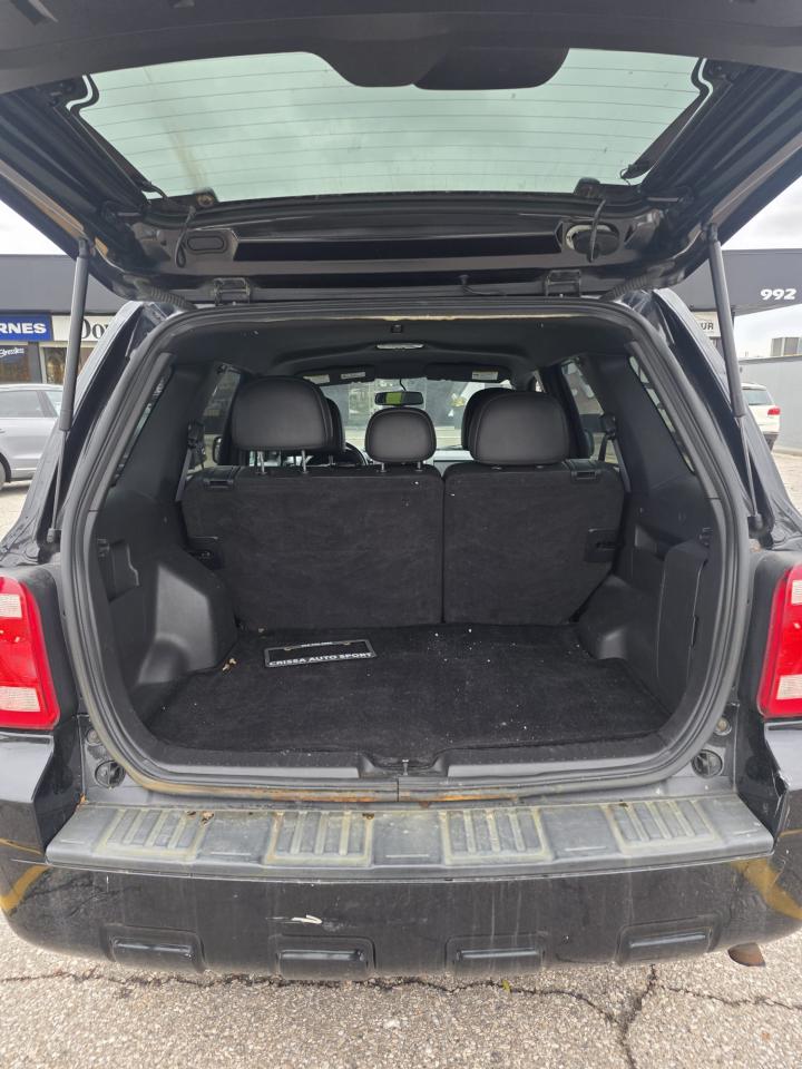 2011 Ford Escape FWD 4DR V6 AUTO XLT - Photo #11
