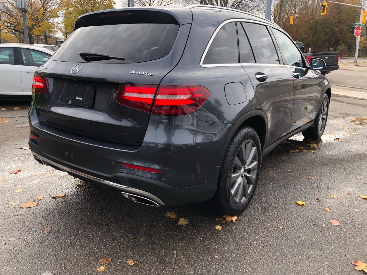 2016 Mercedes-Benz GLC-Class GLC 300 / NAV / MOONROOF / LTHR / H.SEATS / B.CAM