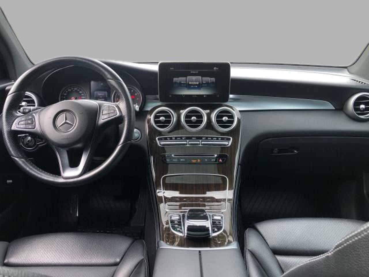 2016 Mercedes-Benz GLC-Class GLC 300 / NAV / MOONROOF / LTHR / H.SEATS / B.CAM