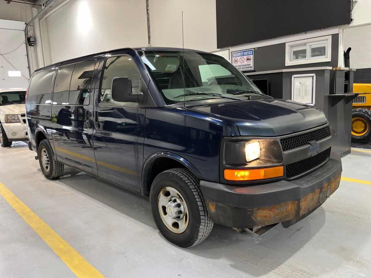 2008 Chevrolet Express G2500 Photo
