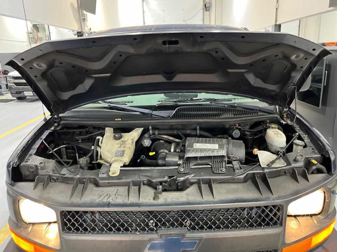 2008 Chevrolet Express G2500 Photo