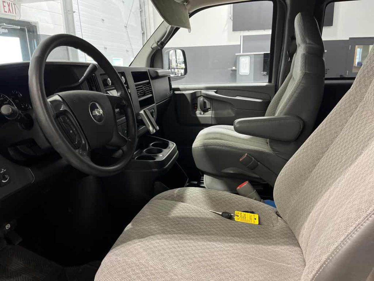 2008 CHEVRO EXPRESS G2500  Photo3