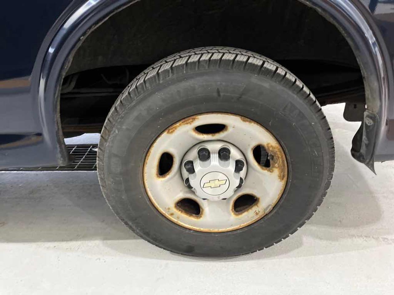 2008 Chevrolet Express G2500 Photo