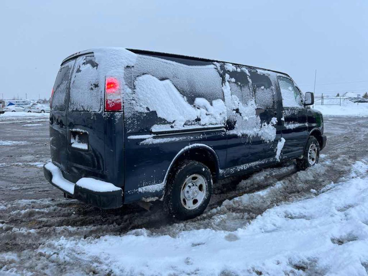 2008 Chevrolet Express G2500 - Photo #4