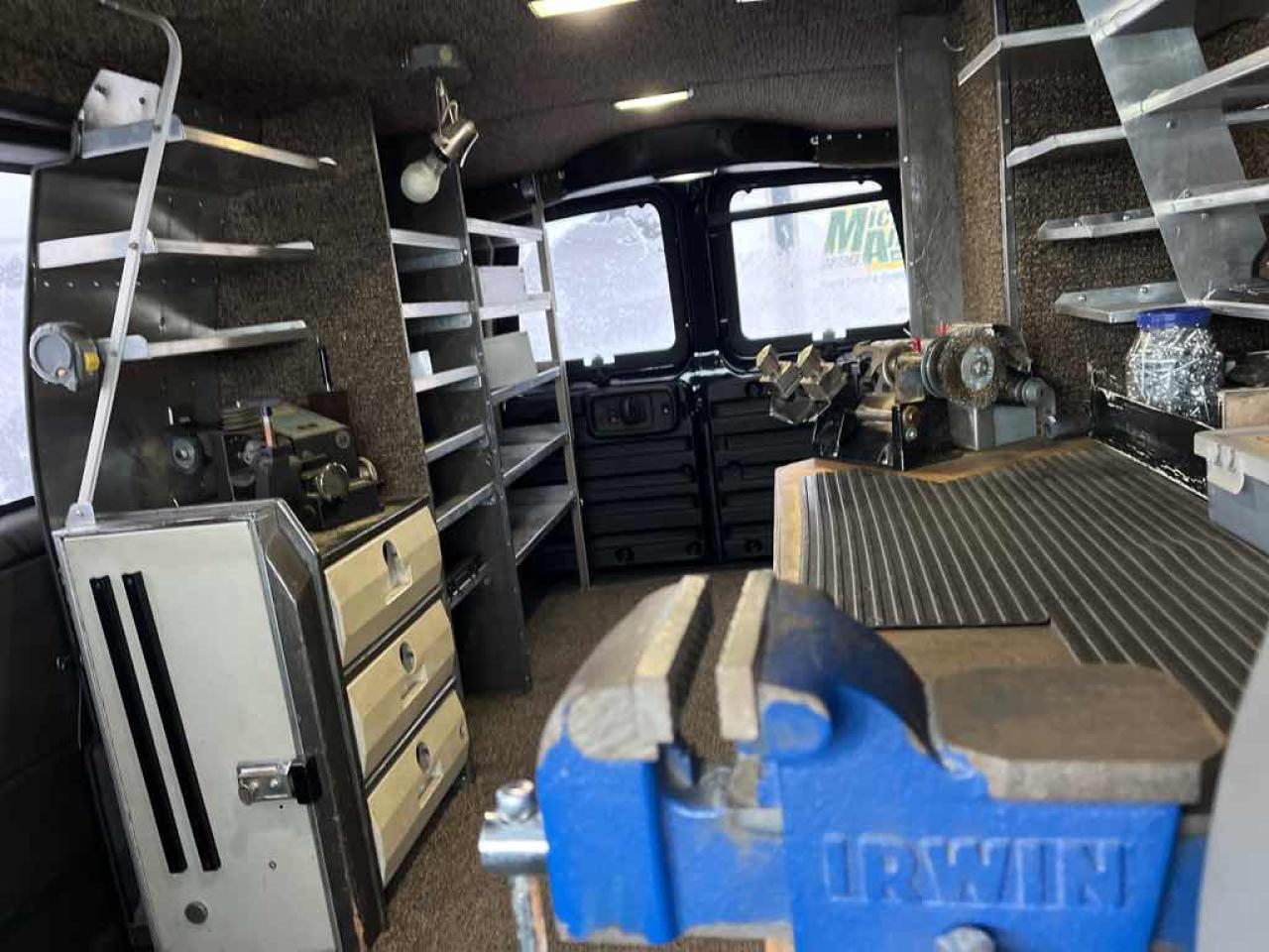 2008 Chevrolet Express G2500 - Photo #12