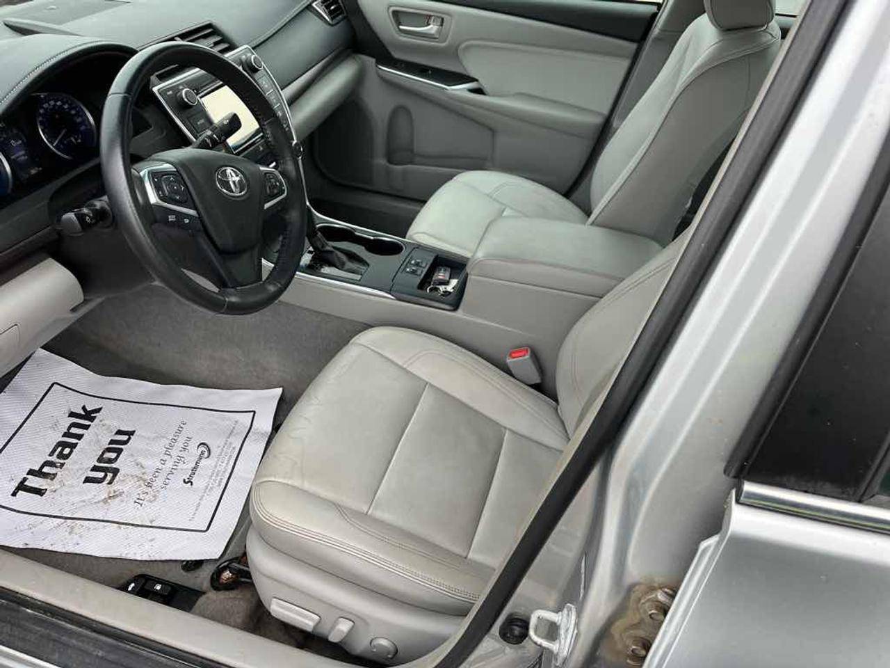 2017 Toyota Camry XLE Photo