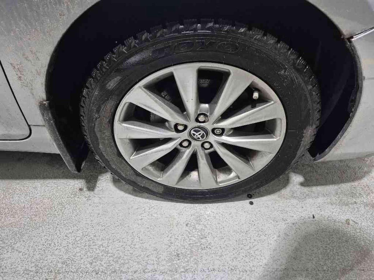 2017 Toyota Camry XLE Photo