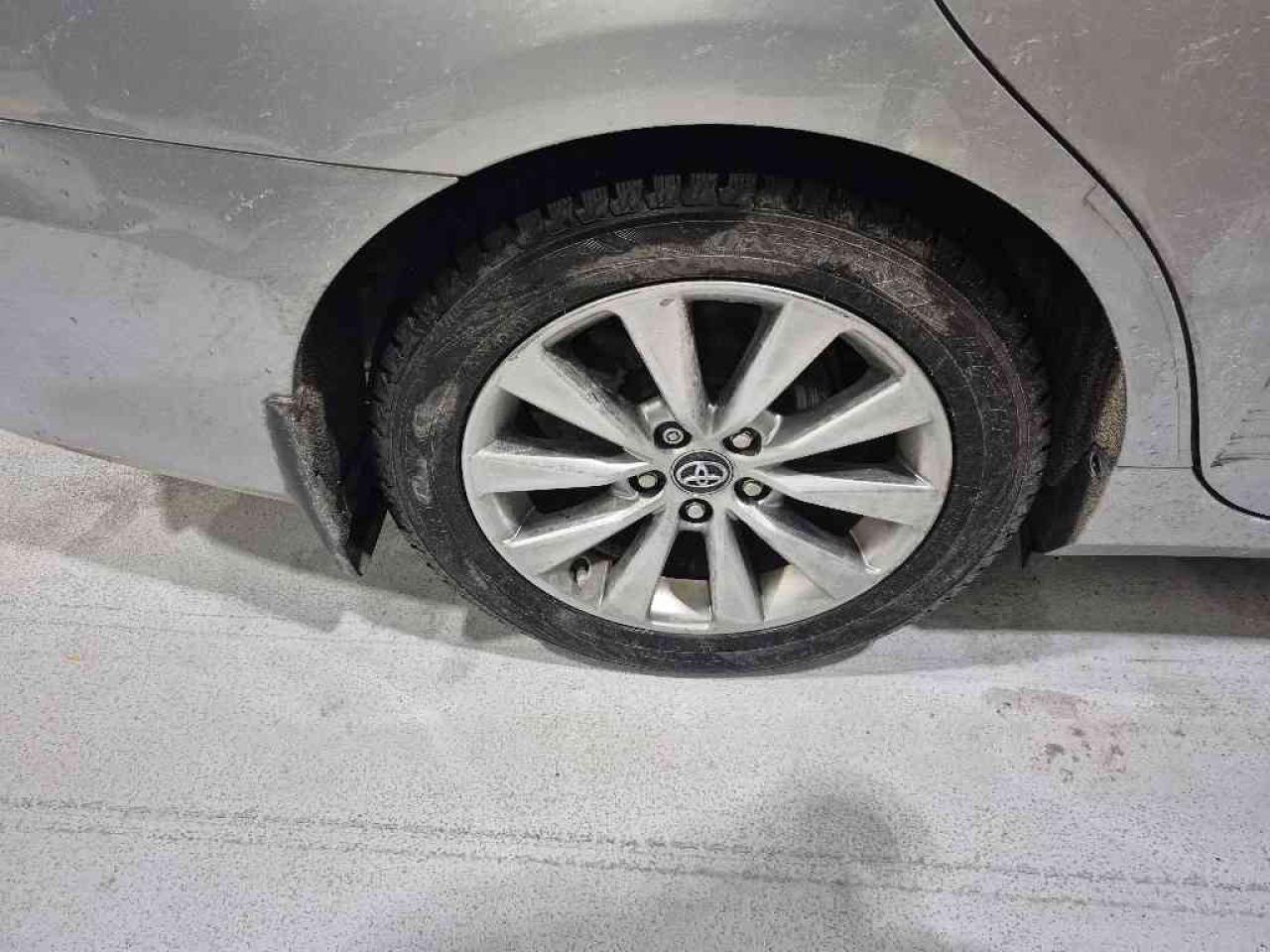 2017 Toyota Camry XLE - Photo #20