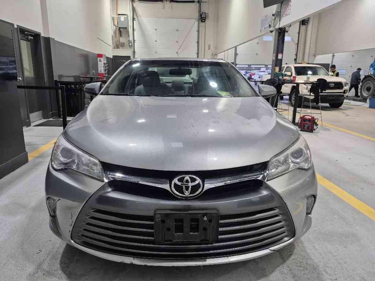2017 Toyota Camry XLE Photo