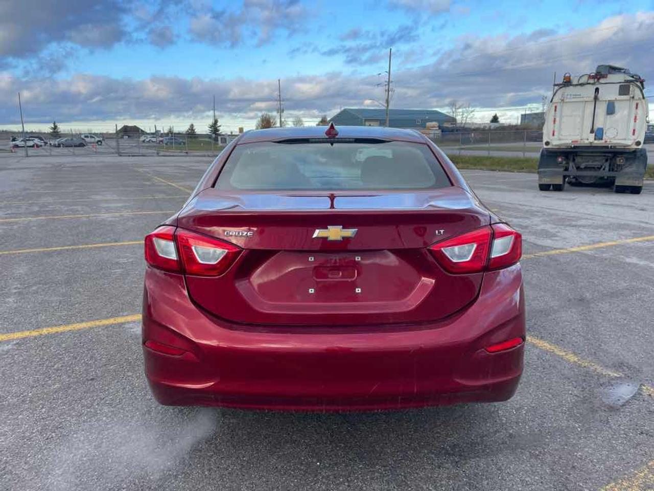 2018 Chevrolet Cruze LT Photo