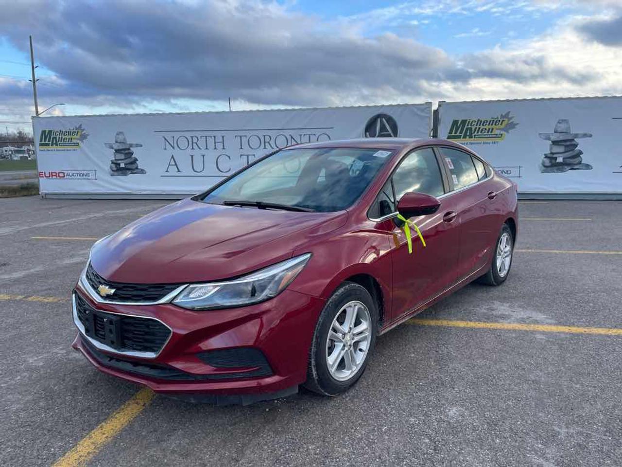 2018 Chevrolet Cruze LT - Photo #1