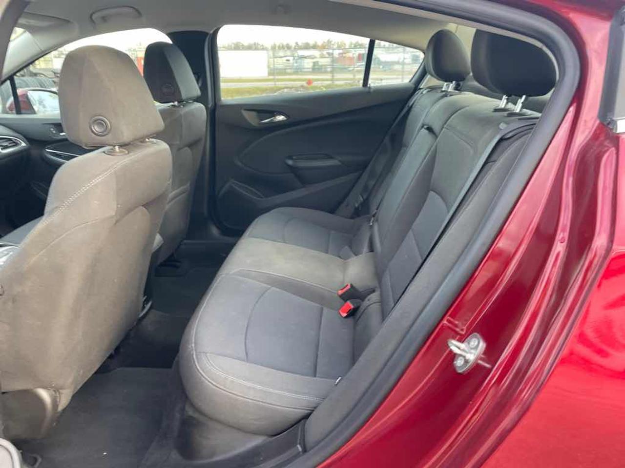 2018 Chevrolet Cruze LT Photo