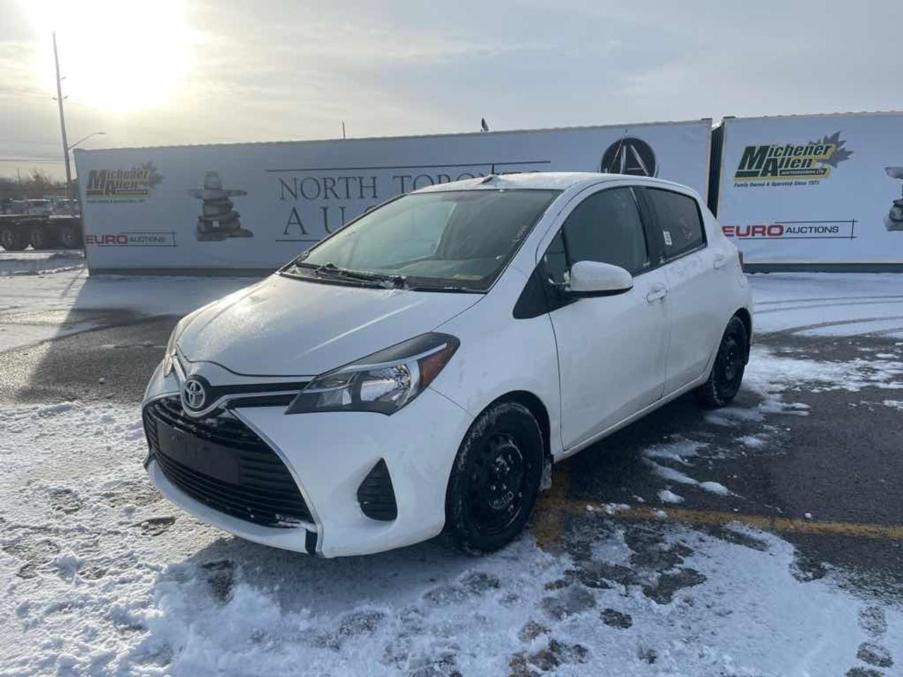 2015 Toyota Yaris  - Photo #1