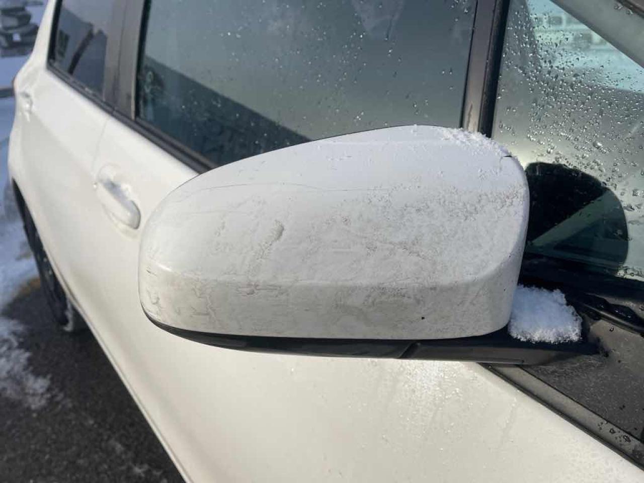 2015 Toyota Yaris  Photo