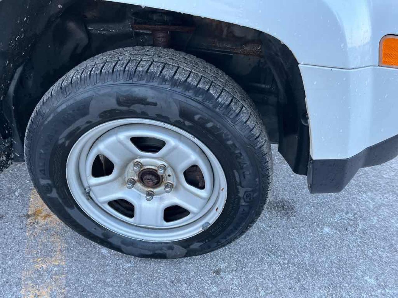 2012 Jeep Patriot  - Photo #16