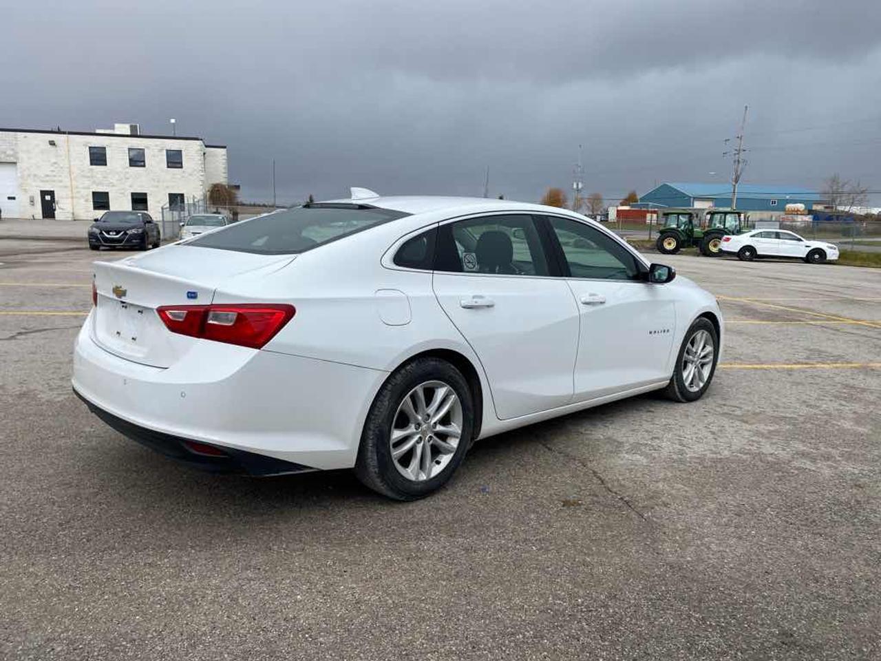 2017 Chevrolet Malibu HYBRID Photo