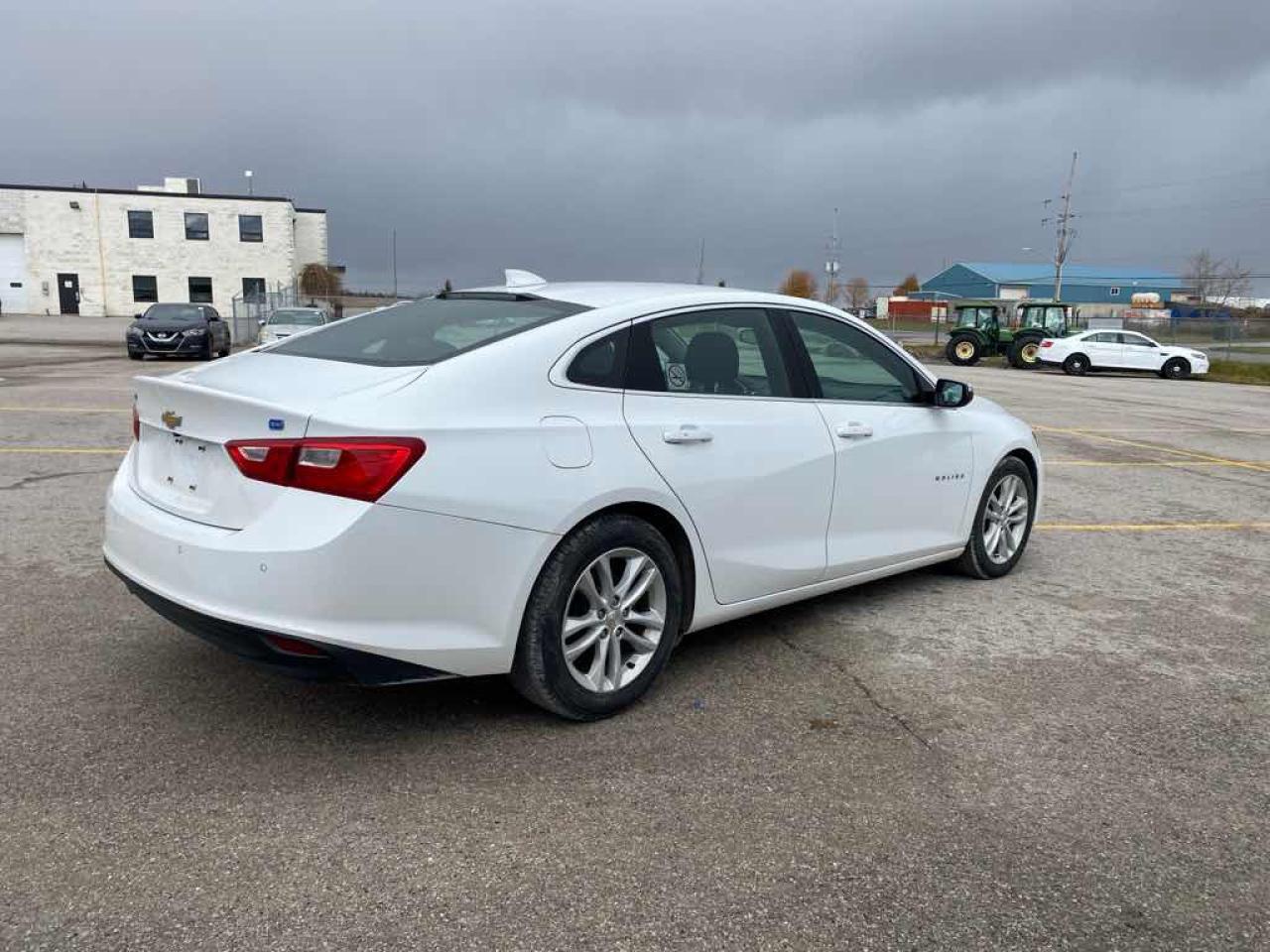 2017 Chevrolet Malibu HYBRID - Photo #4