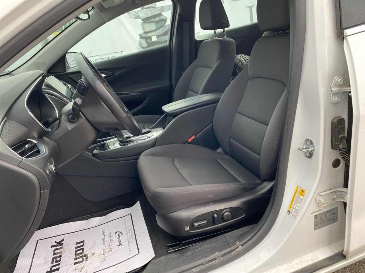 2017 Chevrolet Malibu HYBRID Photo