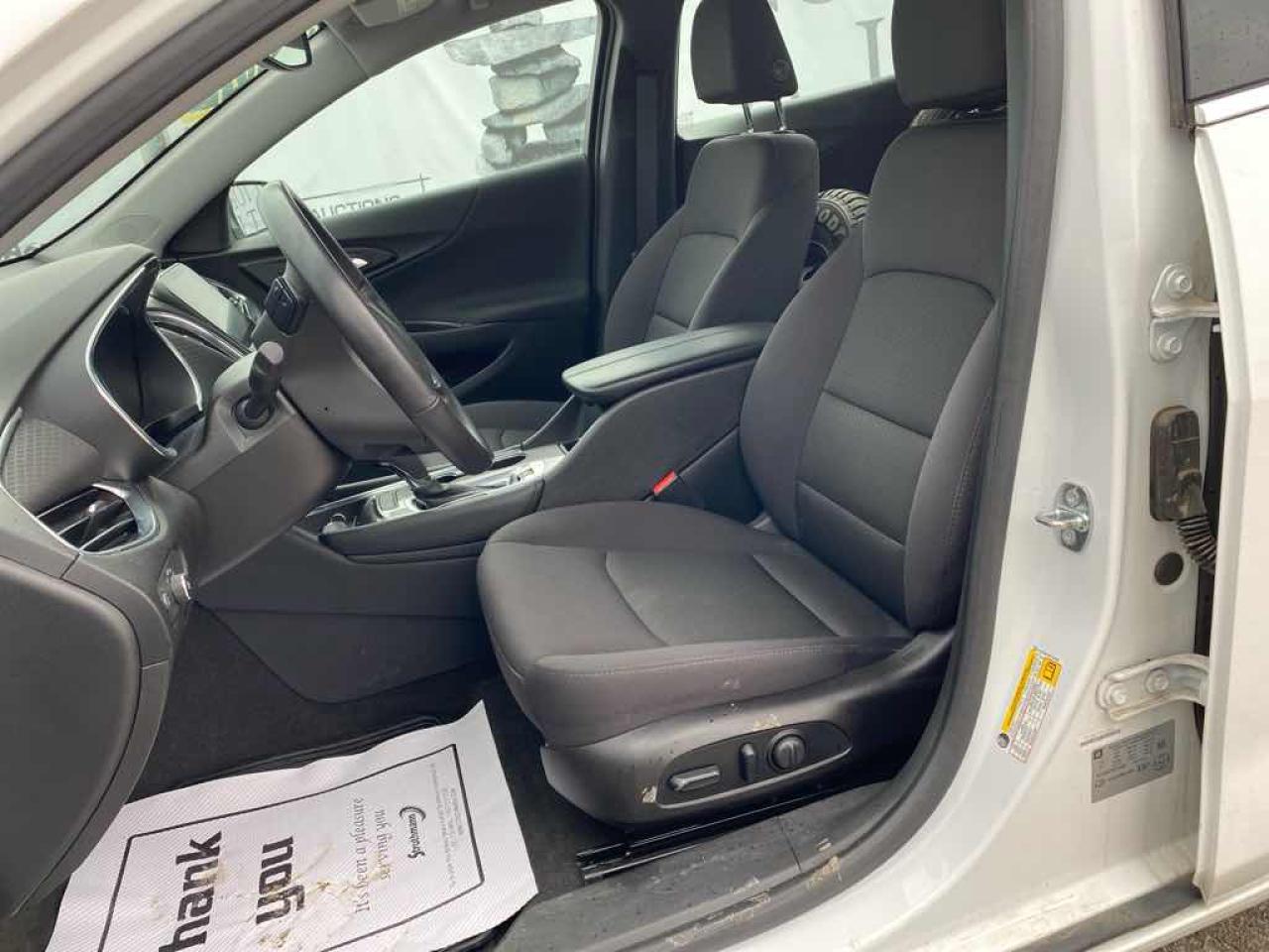 2017 Chevrolet Malibu HYBRID - Photo #8