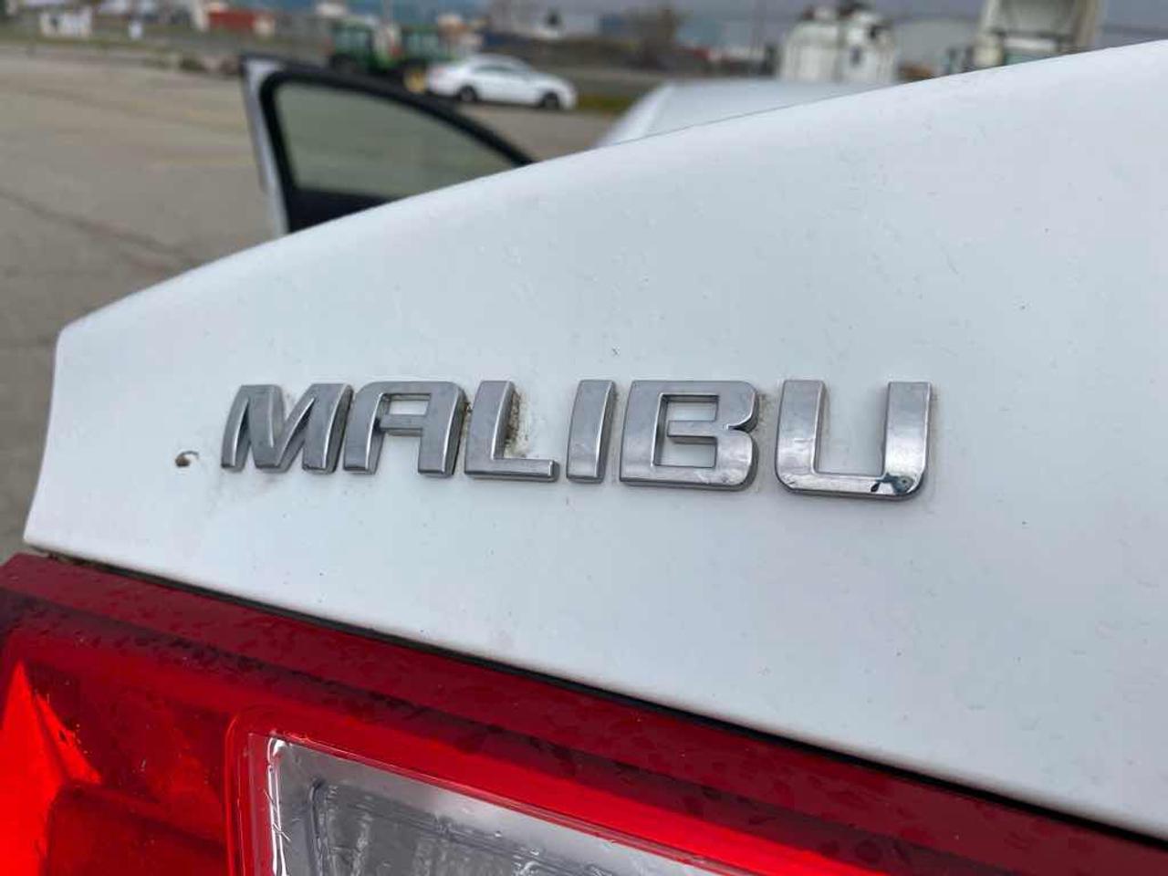 2017 Chevrolet Malibu HYBRID Photo