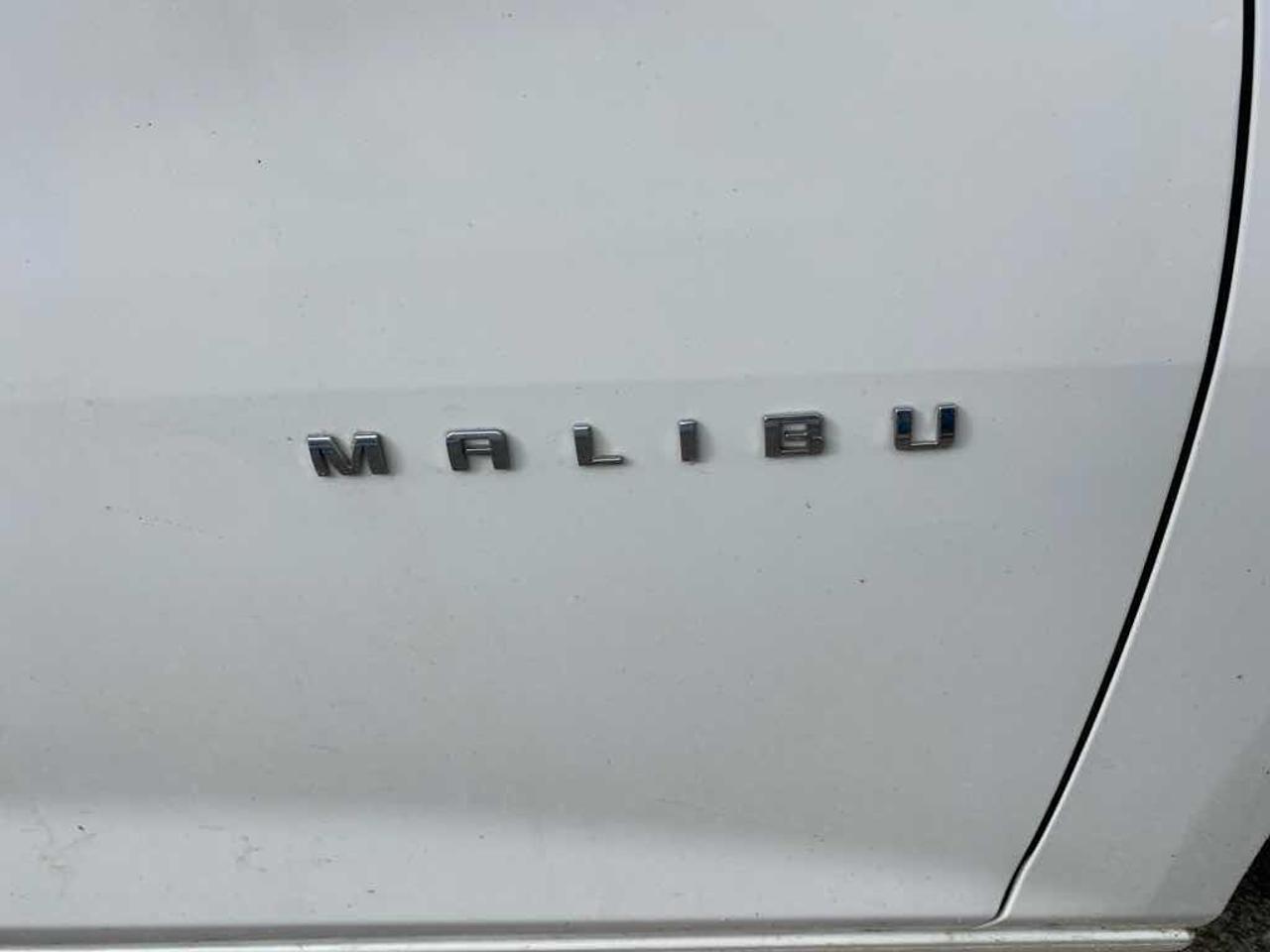 2017 Chevrolet Malibu HYBRID Photo