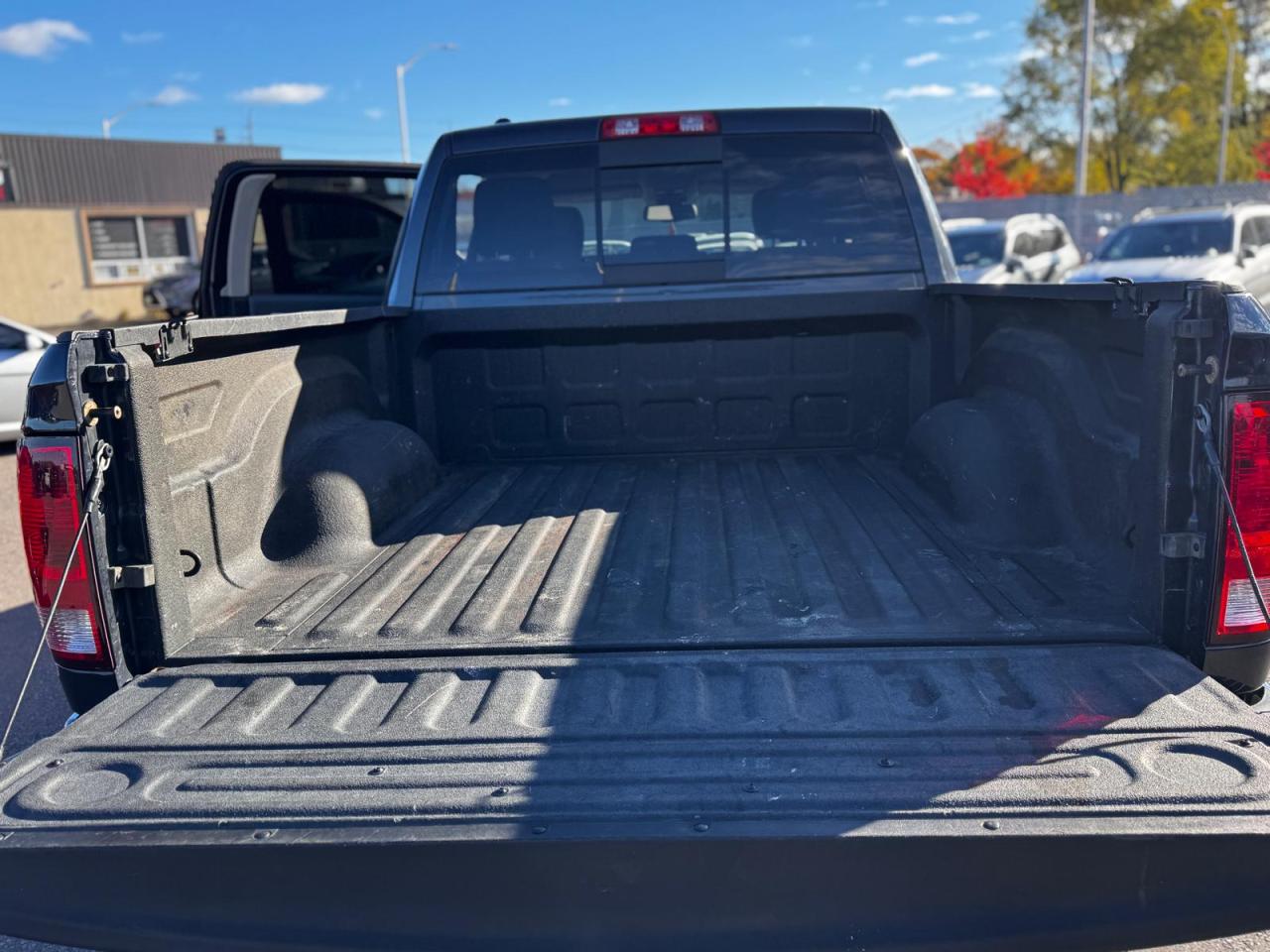 2014 RAM 1500 4WD Crew Cab SLT,CAM, B-TOOTH CERTIFEID NEW BRAKES - Photo #15