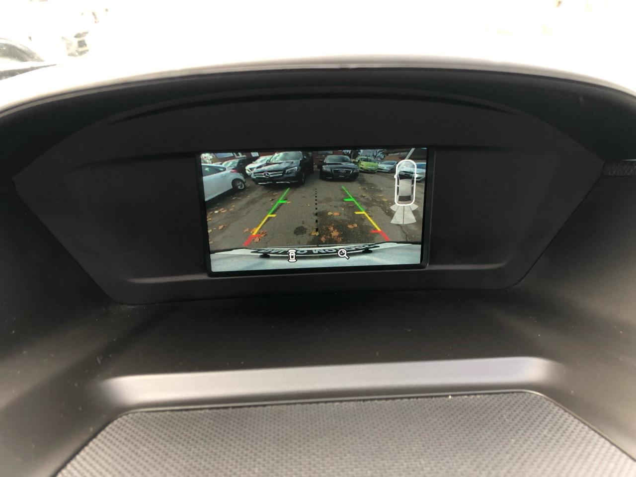 2018 Ford Escape SE / B.CAM / H.SEATS / ROOF RACK Photo16