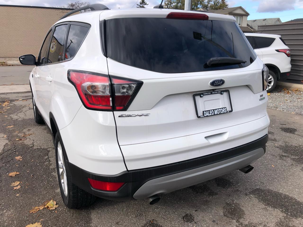 2018 Ford Escape SE / B.CAM / H.SEATS / ROOF RACK Photo3