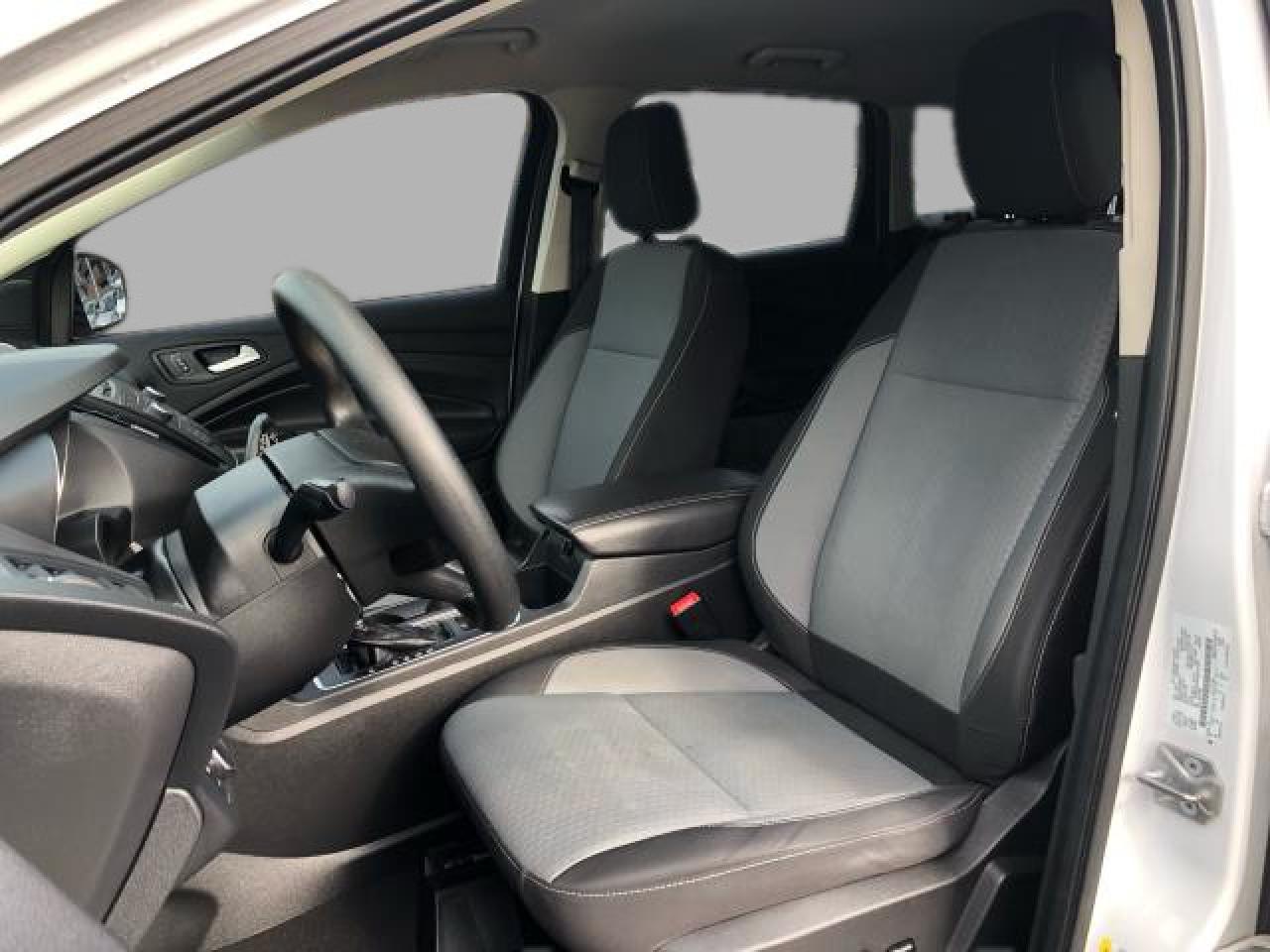2018 Ford Escape SE / B.CAM / H.SEATS / ROOF RACK Photo26