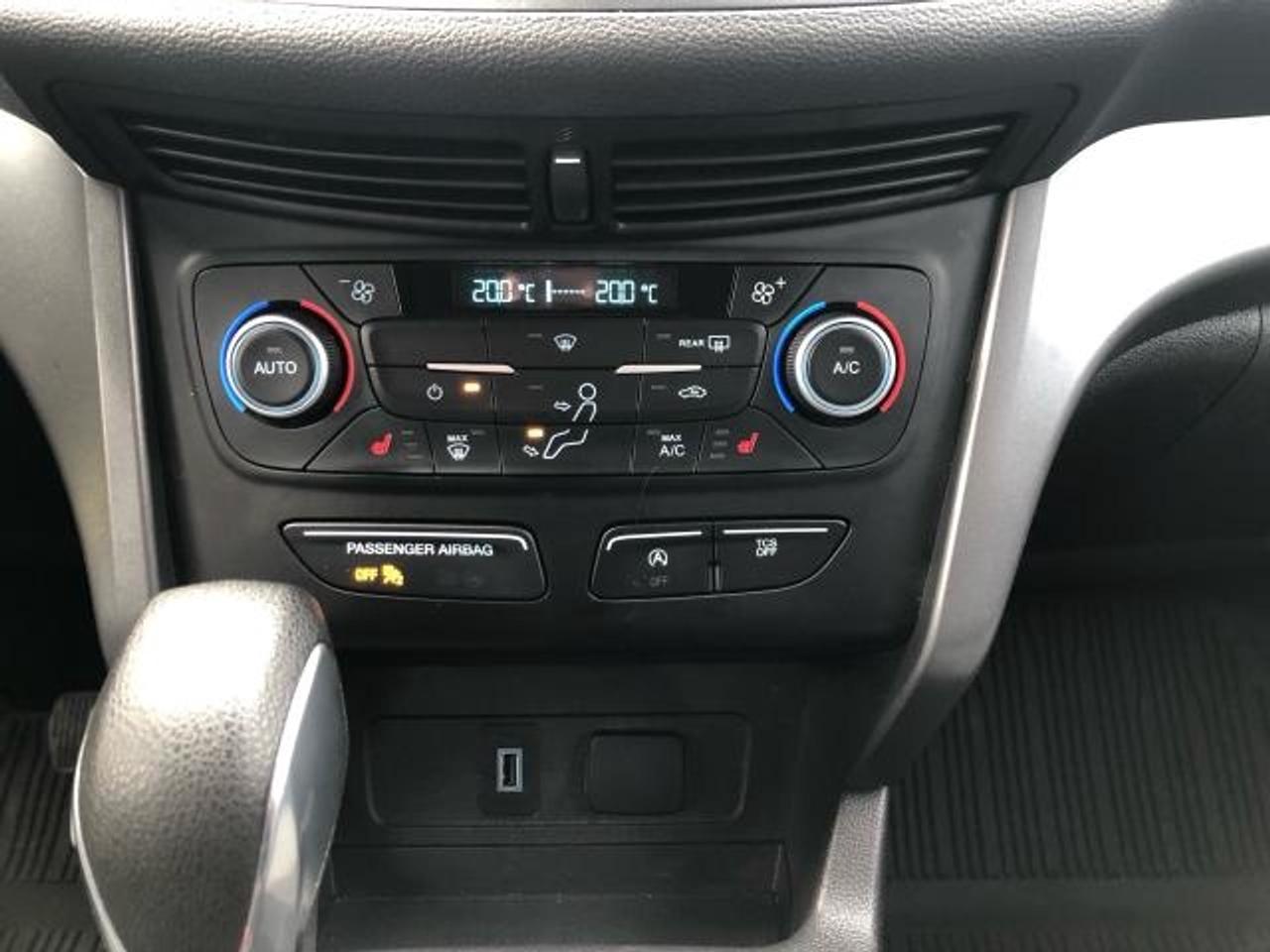 2018 Ford Escape SE / B.CAM / H.SEATS / ROOF RACK Photo32