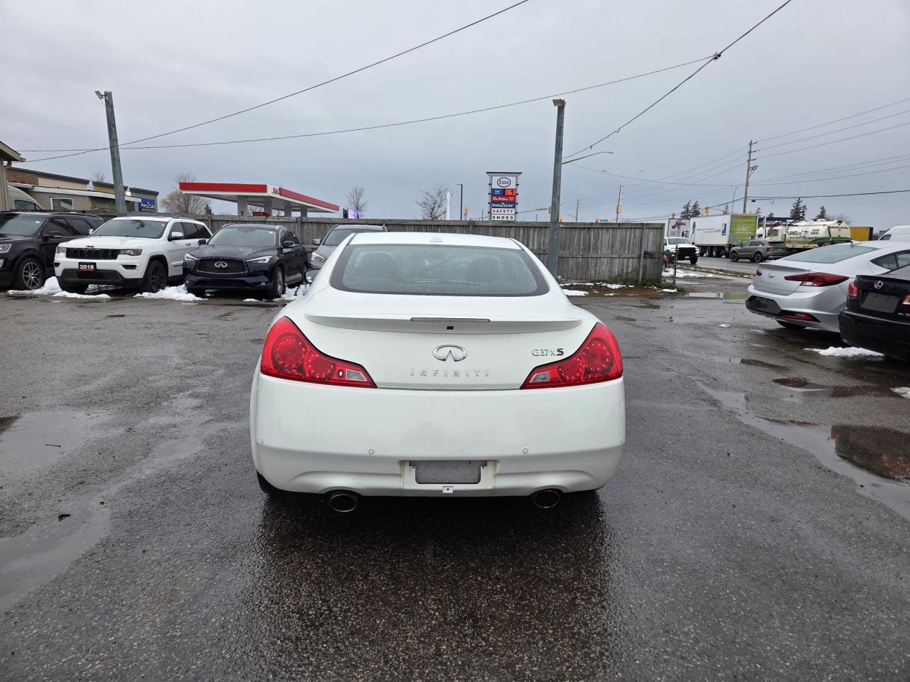 2011 Infiniti G37 S, COUPE, LOW KMS, ONLY 60KMS, AUTO, CERTIFIED - Photo #4