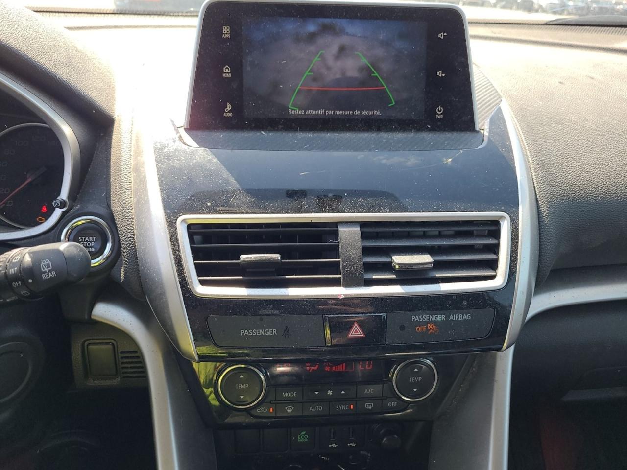 2020 Mitsubishi Eclipse Cross SE Photo2