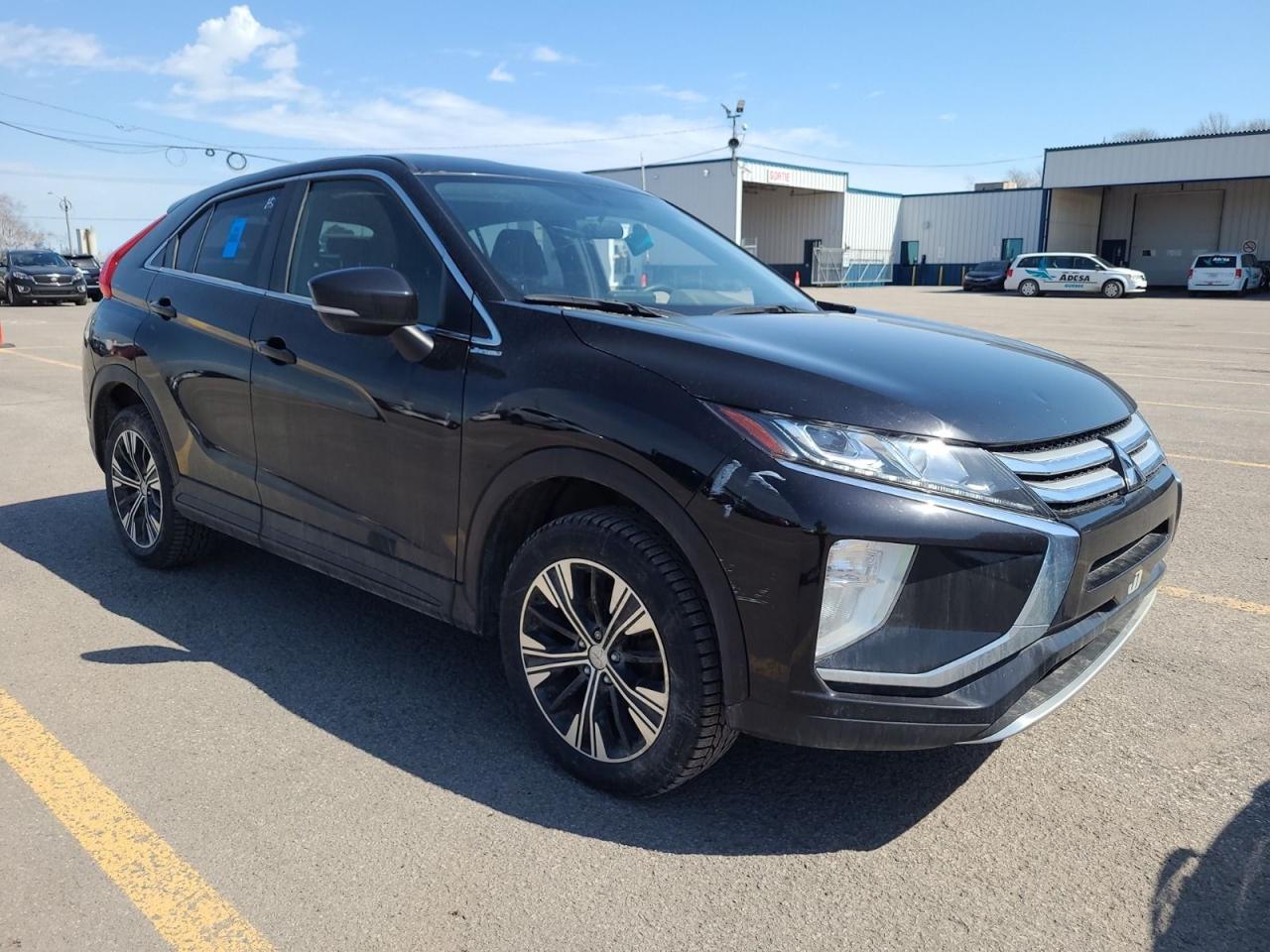 2020 Mitsubishi Eclipse Cross SE Photo