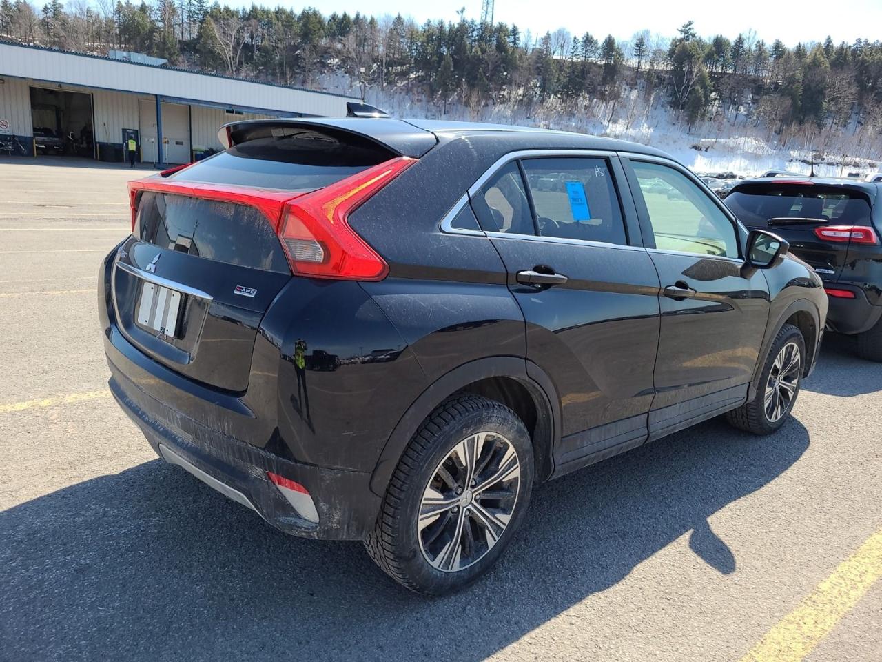 2020 Mitsubishi Eclipse Cross SE Photo4