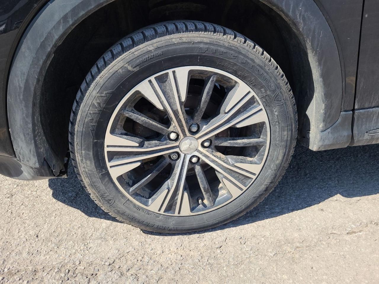 2020 Mitsubishi Eclipse Cross SE Photo