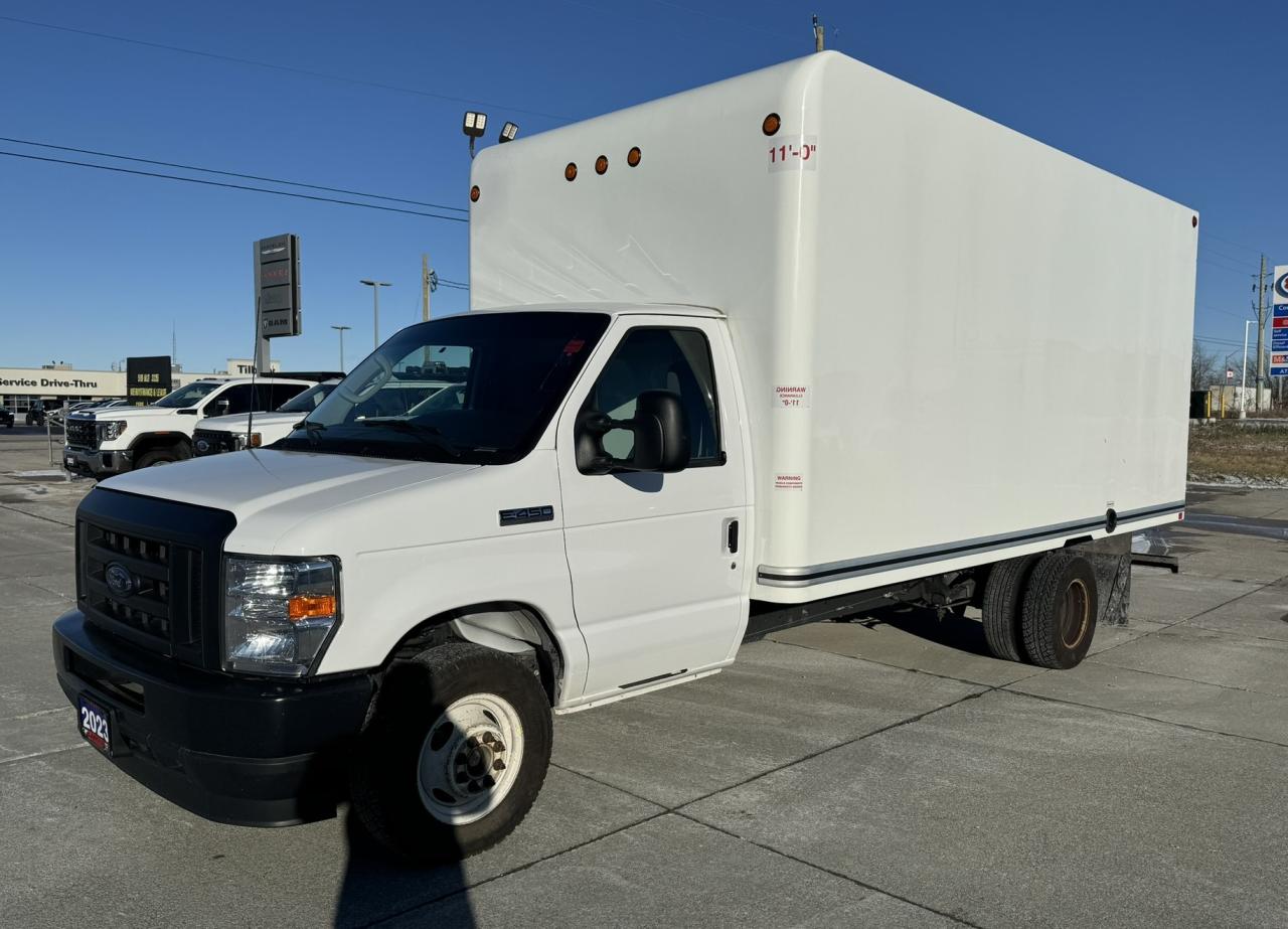 2023 Ford E-Series Cutaway E-450 DRW 176" WB