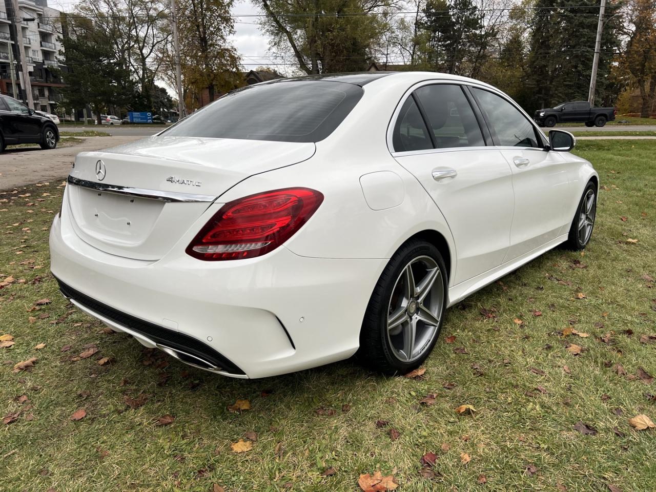 2016 Mercedes-Benz C-Class C300 Sport 4MATIC *Navigation / AMG Pkg / Clean CarFax - Photo #5
